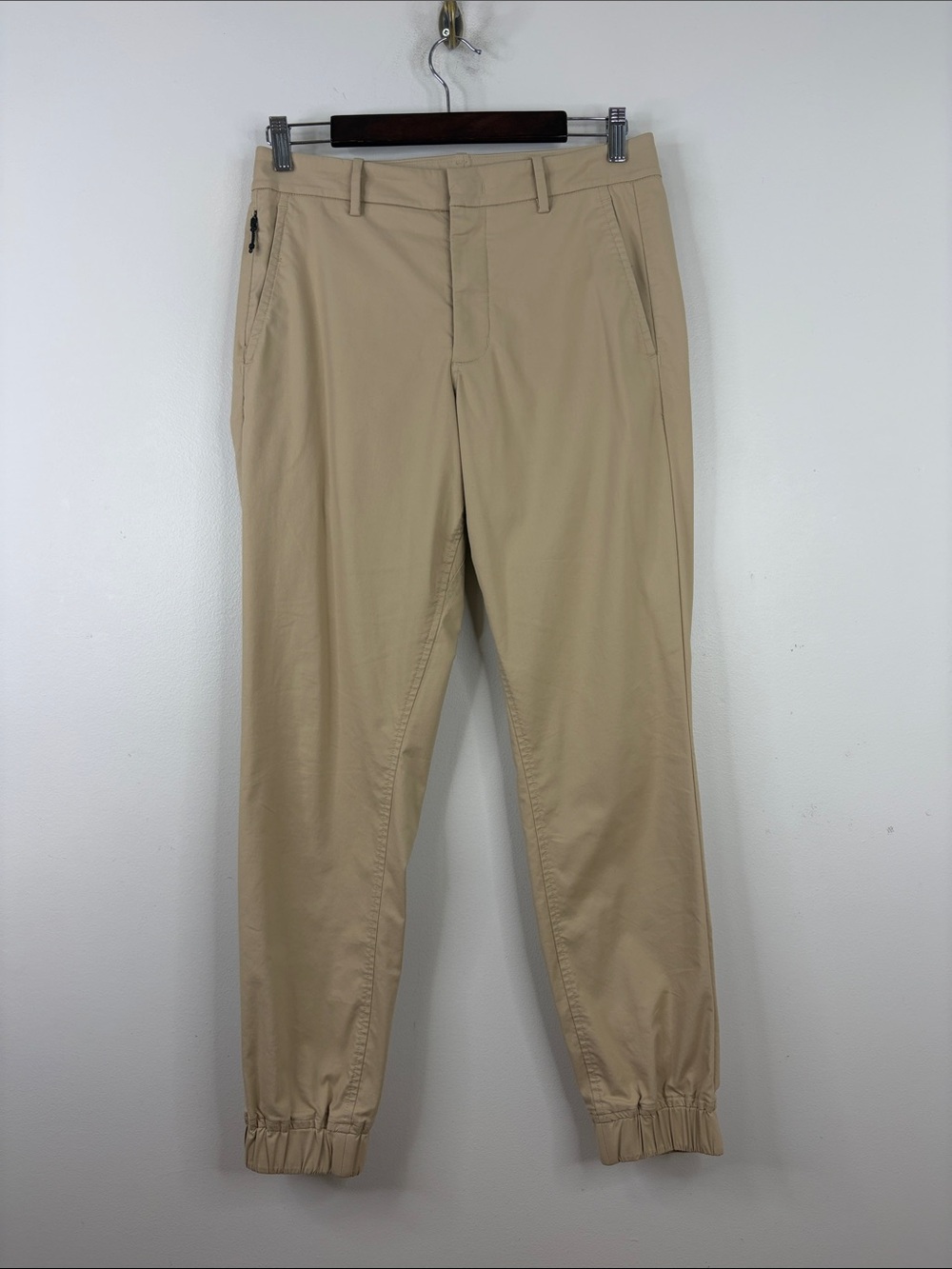 Kit and Ace Navigator Commute Joggers Mens 30 x 29 Beige Stretch Chino Pants